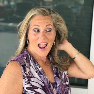 Meet your Posher, Jennifer